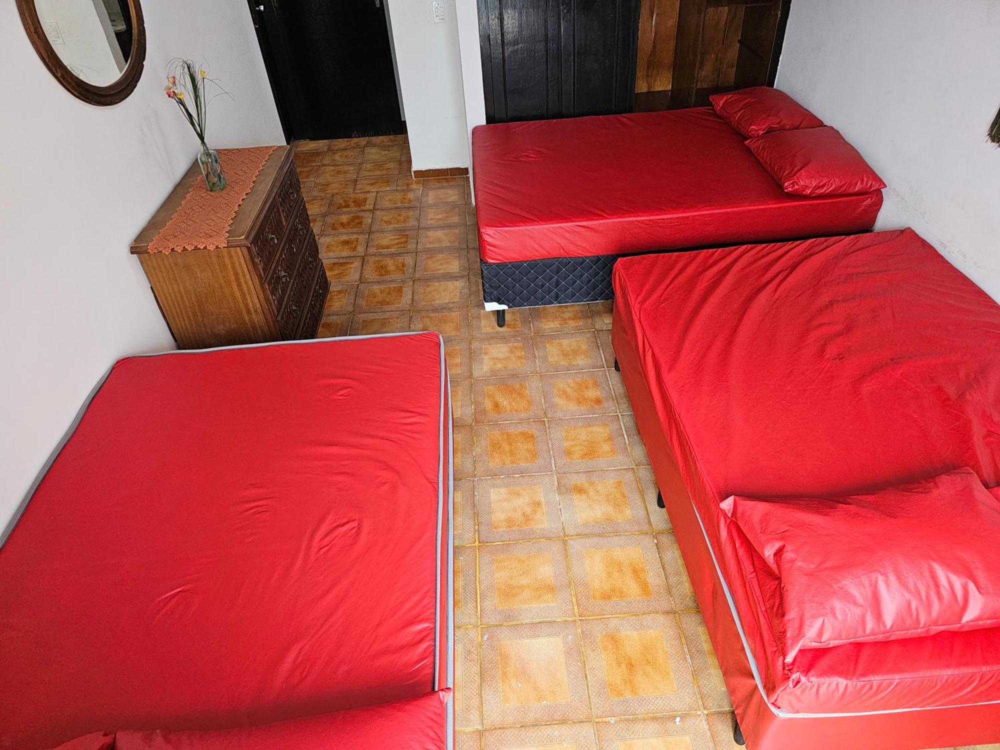 Casa Maravilhosa E Ampla Pe Na Areia Com Piscina, Area Gourmet Com Churrasqueira Em Deck Coberto Frente A Piscina, 4 Quartos Confortaveis E Espacosos, Sendo 2 Suites, Cozinha Americana E Sala De Jantar, Ampla Garagem Para 6 Carros - Mercado Na Rua Da ปรายากรันเด ภายนอก รูปภาพ